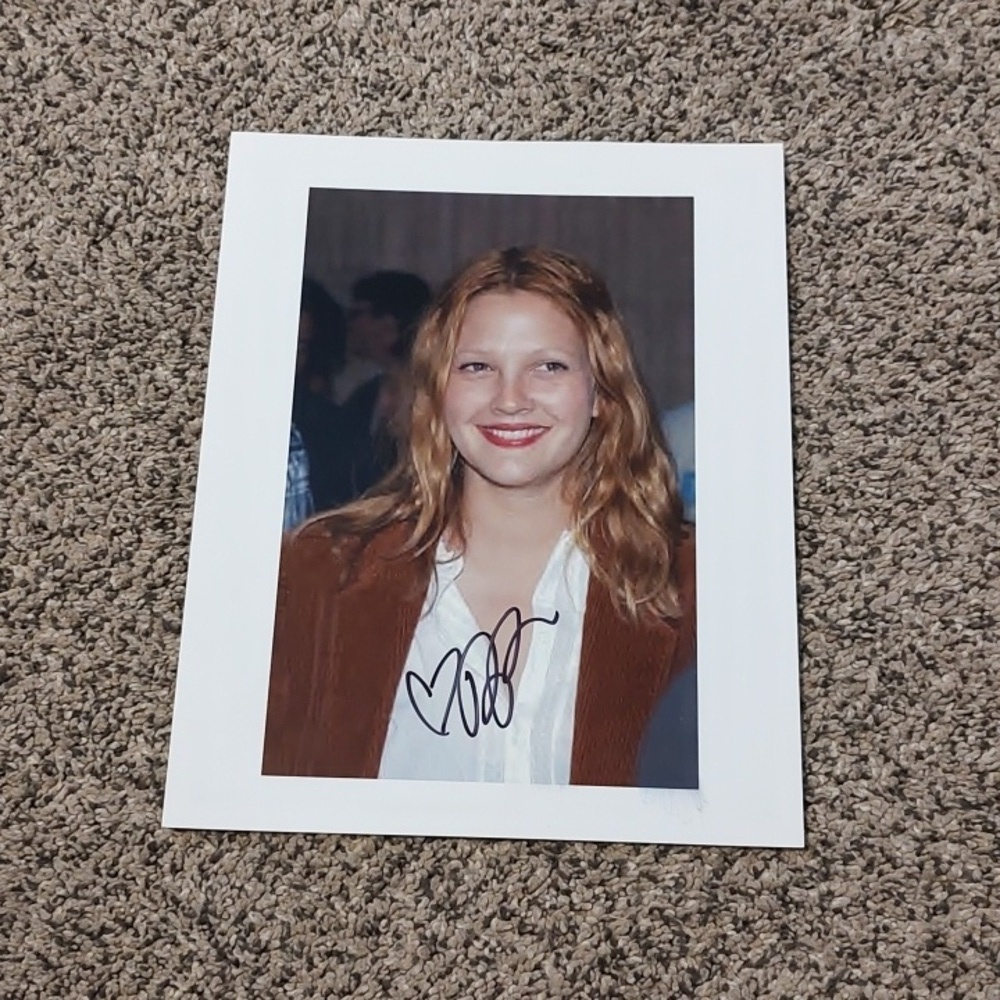 DREW BARRYMORE Hand Signed Autograph Photo